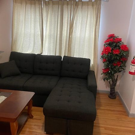 Permat,Llc Hotel Newark Bagian luar foto