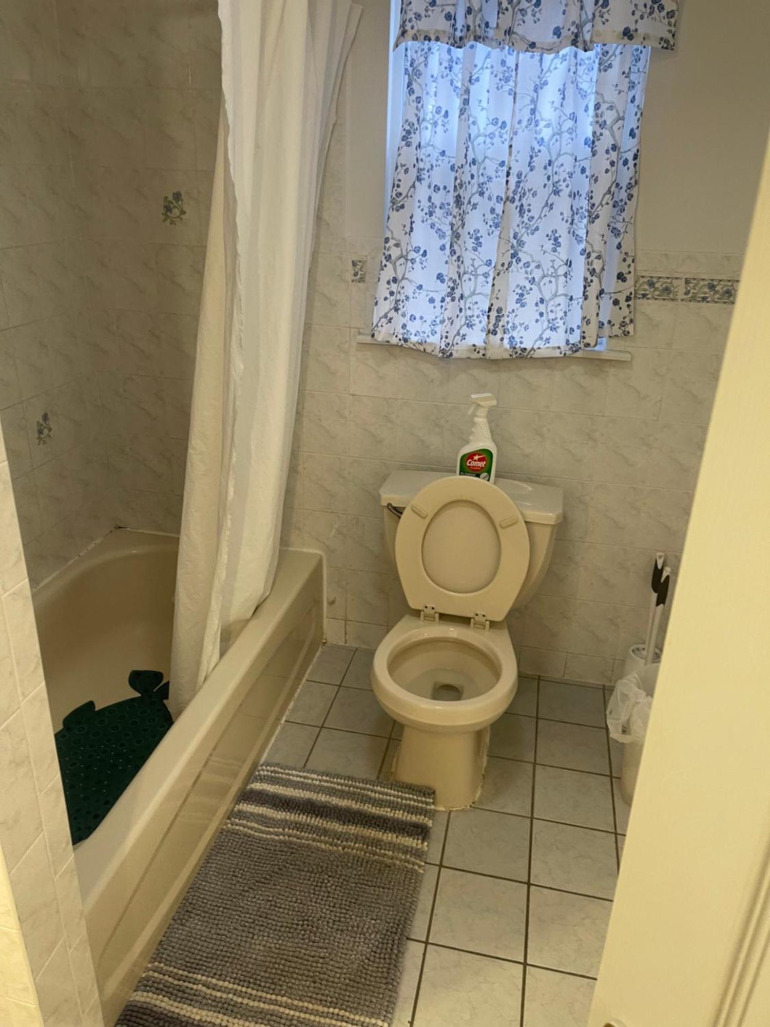 Permat,Llc Hotel Newark Bagian luar foto